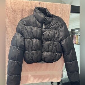 Cropped black puffer